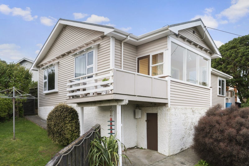 181 Karepa Street, Brooklyn, Wellington - Carousel 1