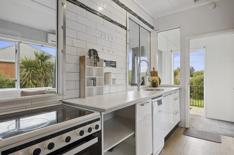 15 Puketai Street, Andersons Bay, Dunedin - Carousel 2