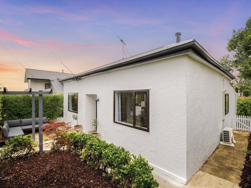 22 Cochrane Street, Mornington, Dunedin - Carousel 1
