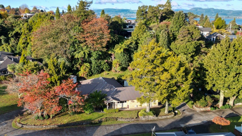 86C Kawaha Point Road, Kawaha Point, Rotorua - Carousel 21