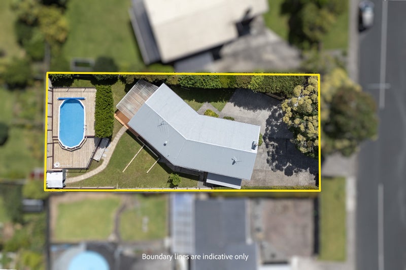 75 La Rosa Street, Green Bay, Auckland - Carousel 2