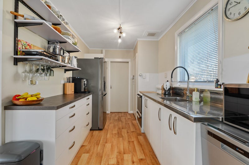 2/27 Hutcheson Street, Mayfield, Blenheim - Carousel 2