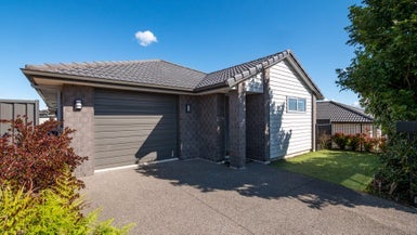 8 Bridle Way, Omokoroa - Carousel 1