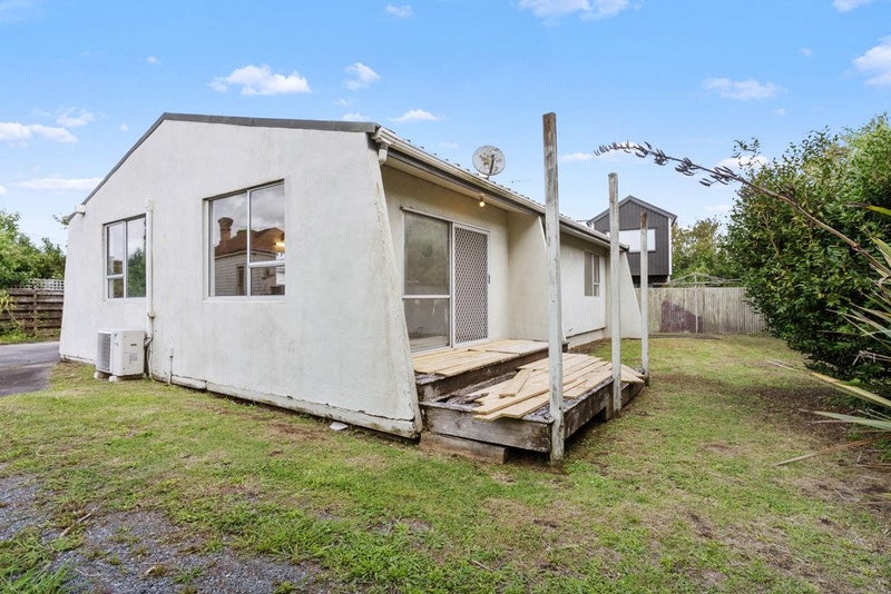 97A St Georges Road, Avondale, Auckland - Carousel 2