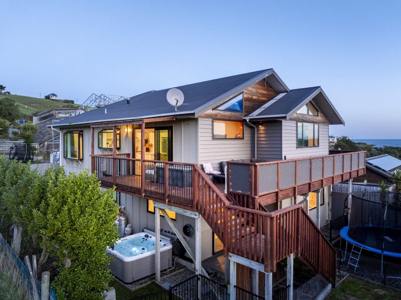 43 Oregon Street, Ocean Grove, Dunedin - Carousel 1