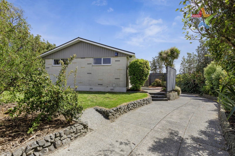 6 Peach Tree Grove, Maungaraki, Lower Hutt - Carousel 1