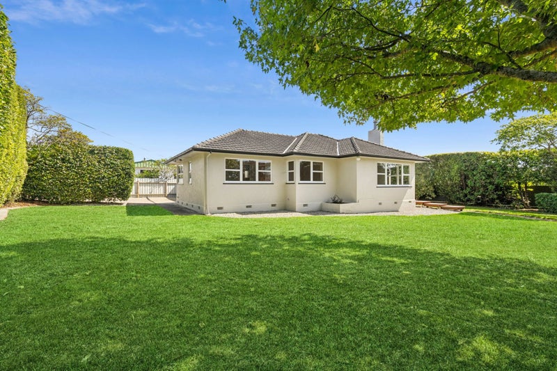 20 Sutton Street, Richmond - Carousel 2