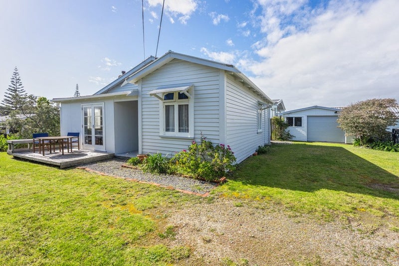 13 Waimea Road, Waikanae Beach, Waikanae - Carousel 1