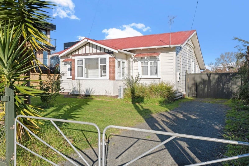 8 Princes Street, Pukekohe, Pukekohe - Carousel 2