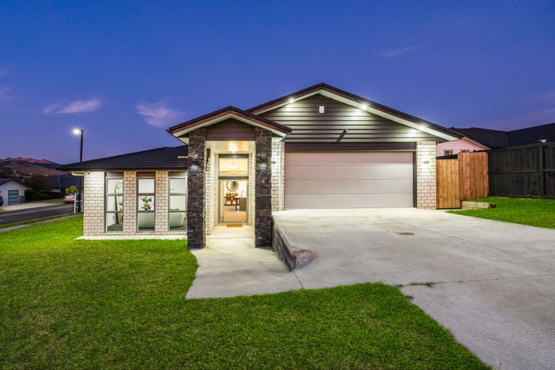 31 Lippiatt Crescent, POKENO - Carousel 1