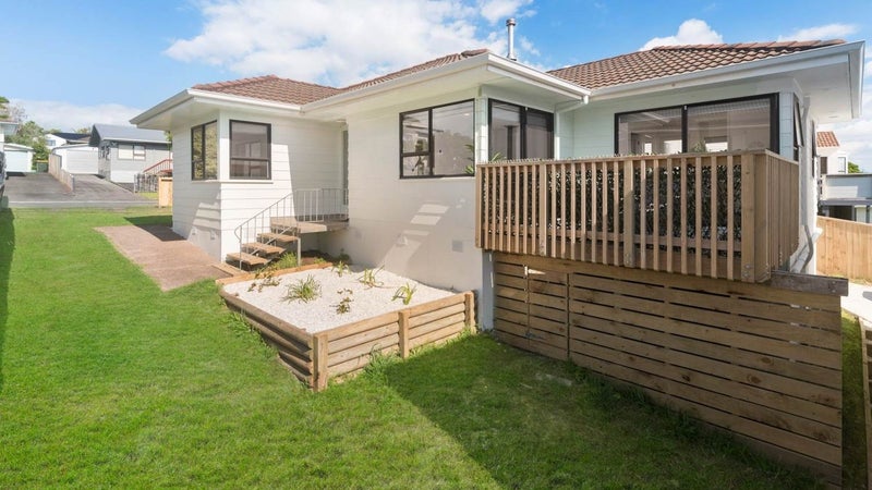 12 Merida Place, Unsworth Heights, Auckland - Carousel 1