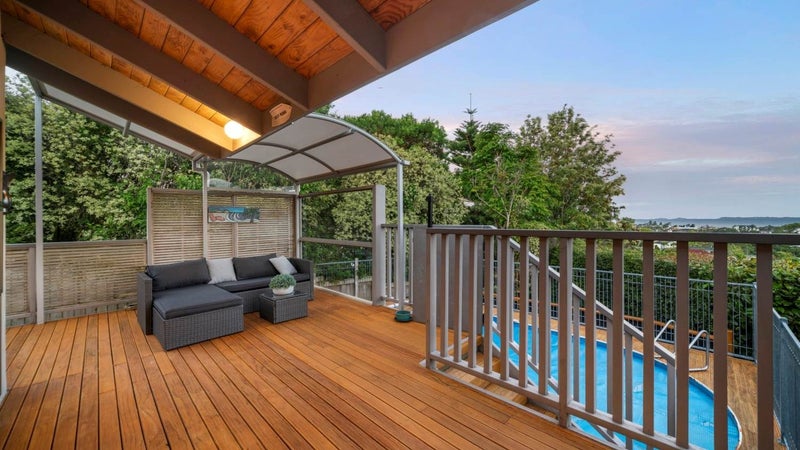 1/32 Montclair Rise, Browns Bay, Auckland - Carousel 1