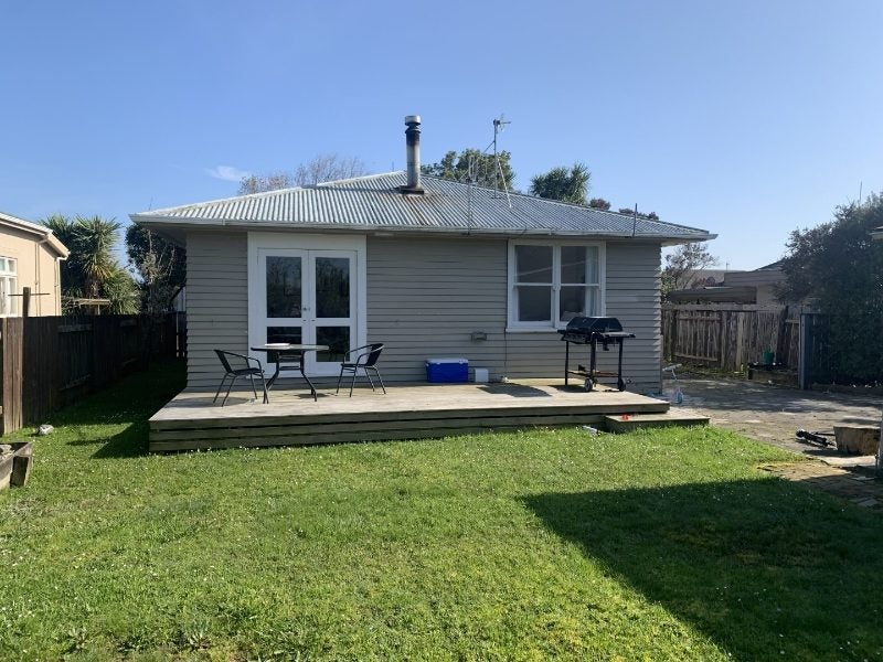21 Perrin Place, Kelvin Grove, Palmerston North - Carousel 1