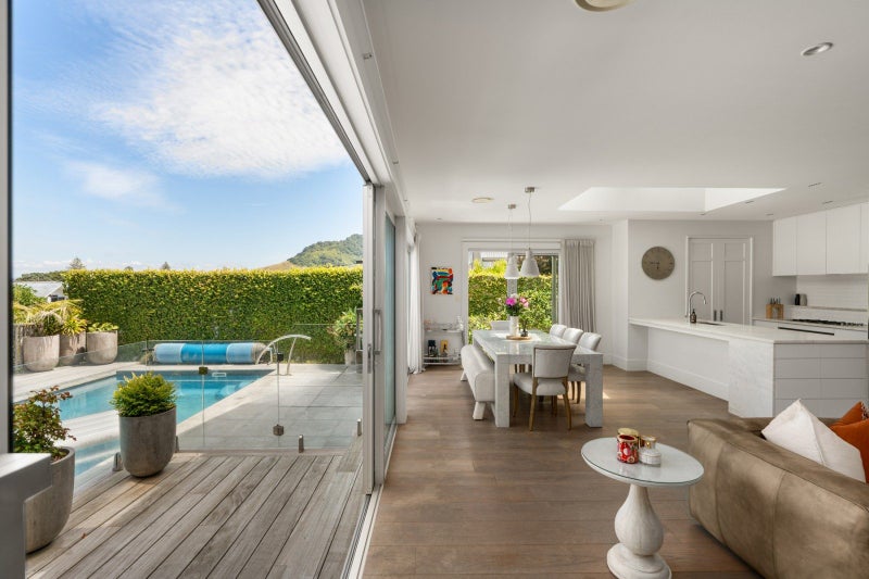 22 Oceanview Road, Mount Maunganui, Mount Maunganui - Carousel 2