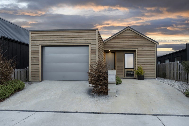 6 Lorne Street, Lake Hayes, Queenstown - Carousel 1