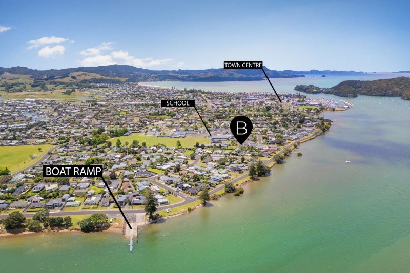 2 Hamilton Crescent, Whitianga, Whitianga - Carousel 2