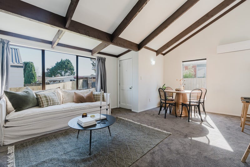 8C Macdonald Road, Glenview, Hamilton - Carousel 2