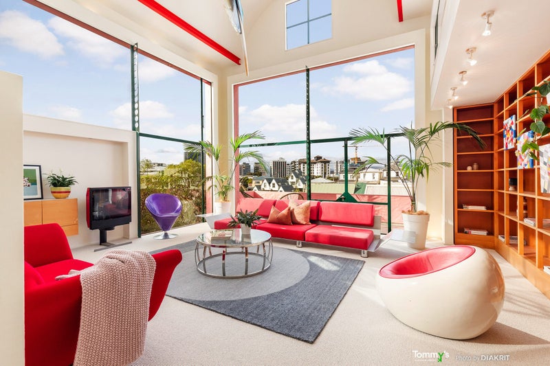 175 Grant Road, Thorndon, Wellington - Carousel 2