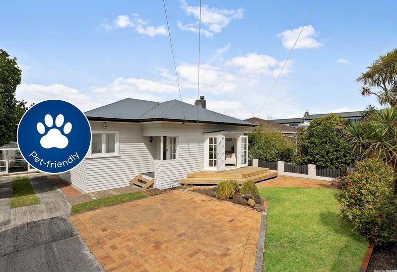 20 Alberta Street, Point Chevalier, Auckland - Carousel 1