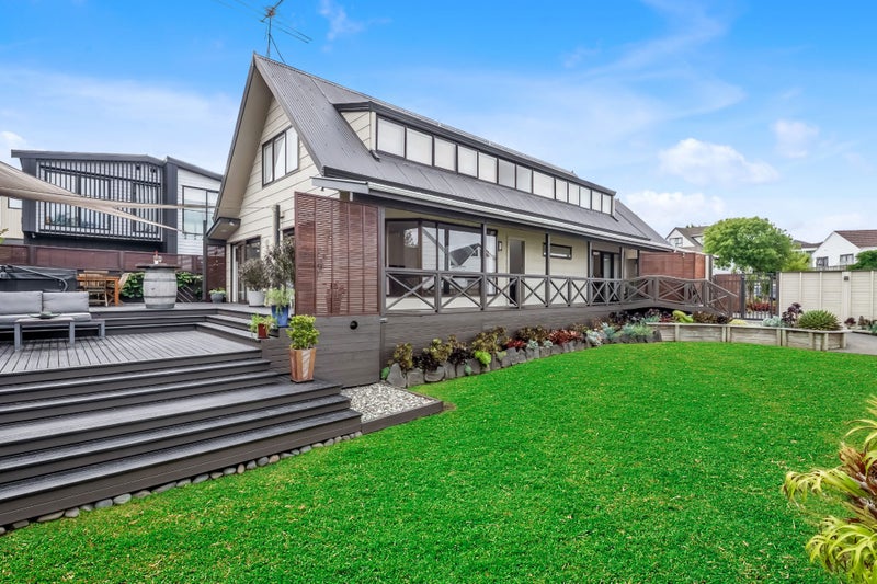 11 Marendellas Drive, Bucklands Beach, Auckland - Carousel 2