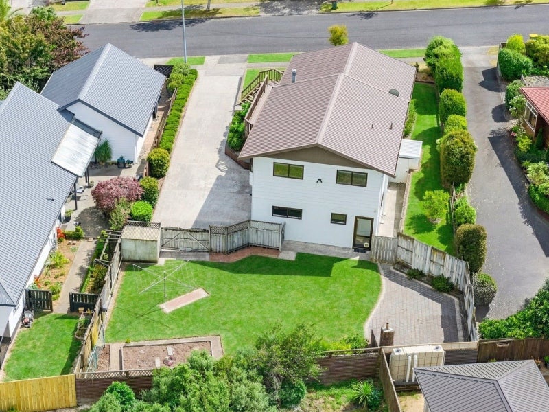 57 Lansdowne Crescent, Glenview, Hamilton - Carousel 2