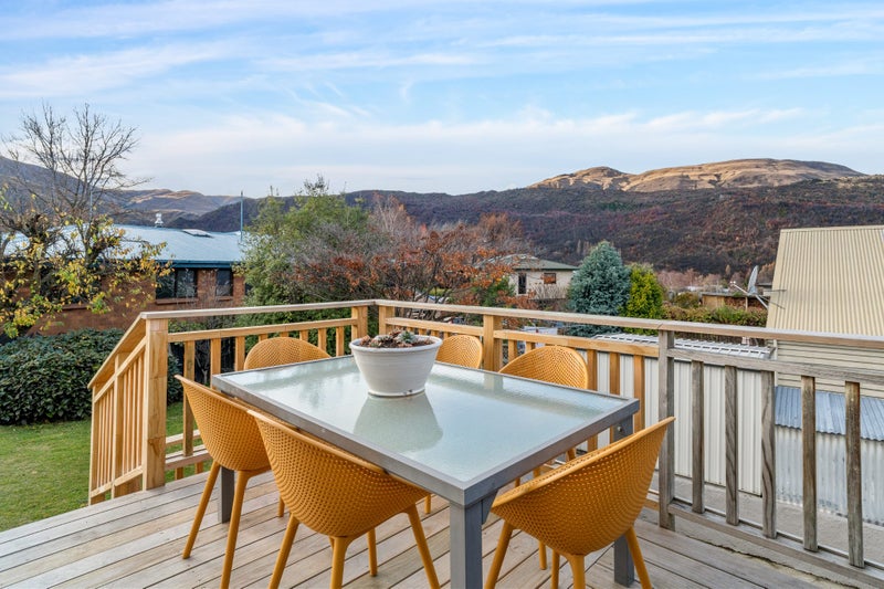 32 Hood Crescent, Arrowtown, Arrowtown - Carousel 2