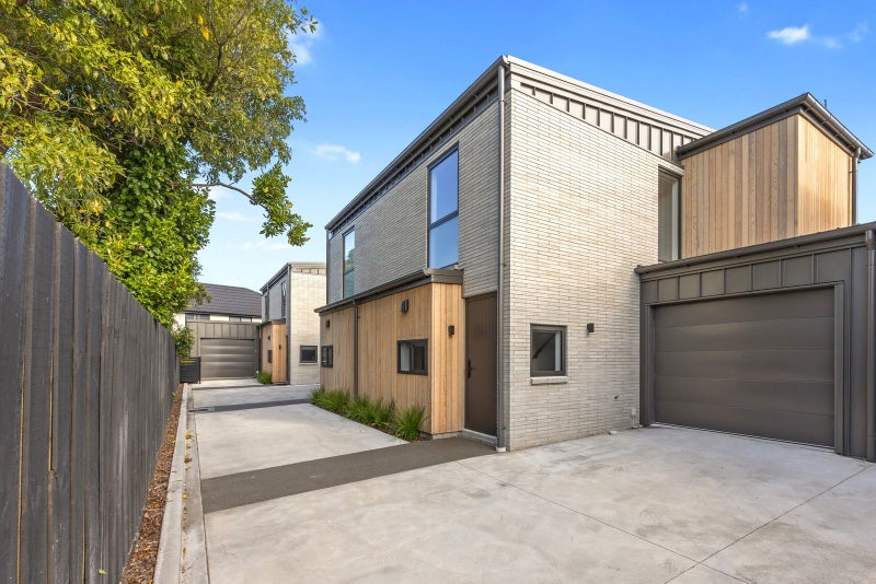2/19 Courtenay Street, St Albans, Christchurch - Carousel 1