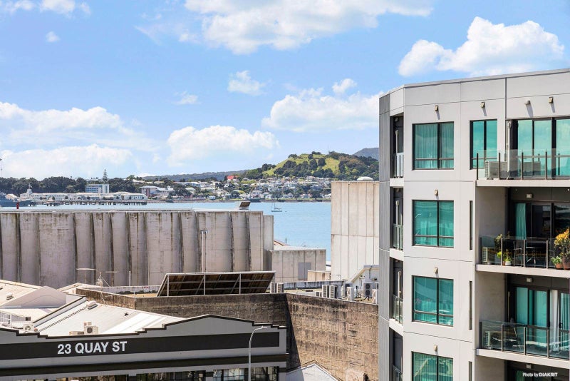 807/30 Beach Road, Auckland Central, Auckland - Carousel 1