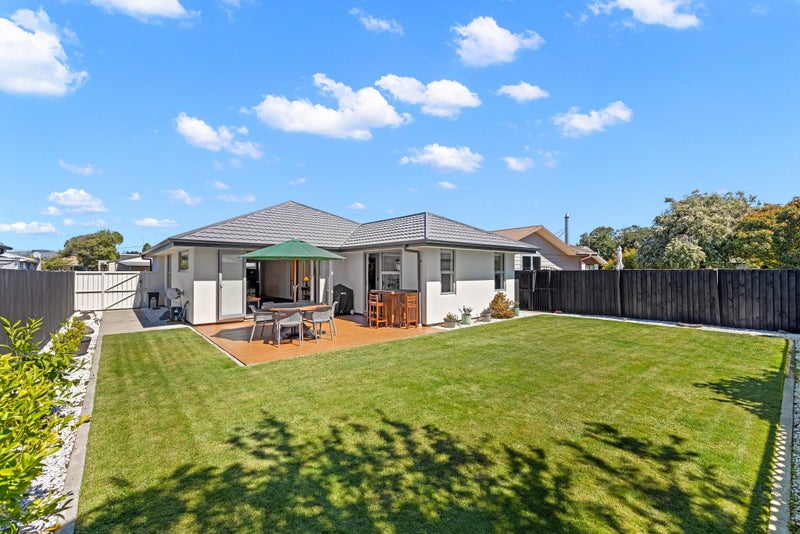 7A Sylvia Street, Parklands, Christchurch - Carousel 1