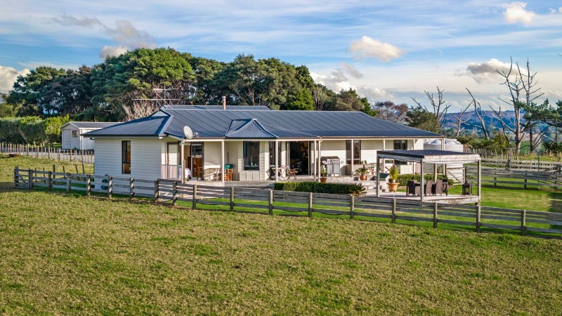 818 Horseshoe Bush Road, Kaukapakapa - Carousel 1