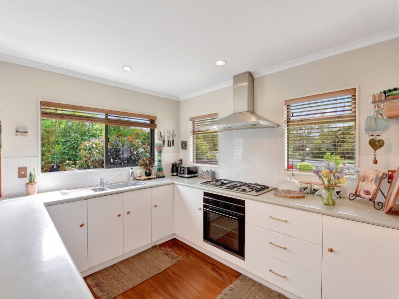 11 Olympus Way, Richmond - Carousel 2