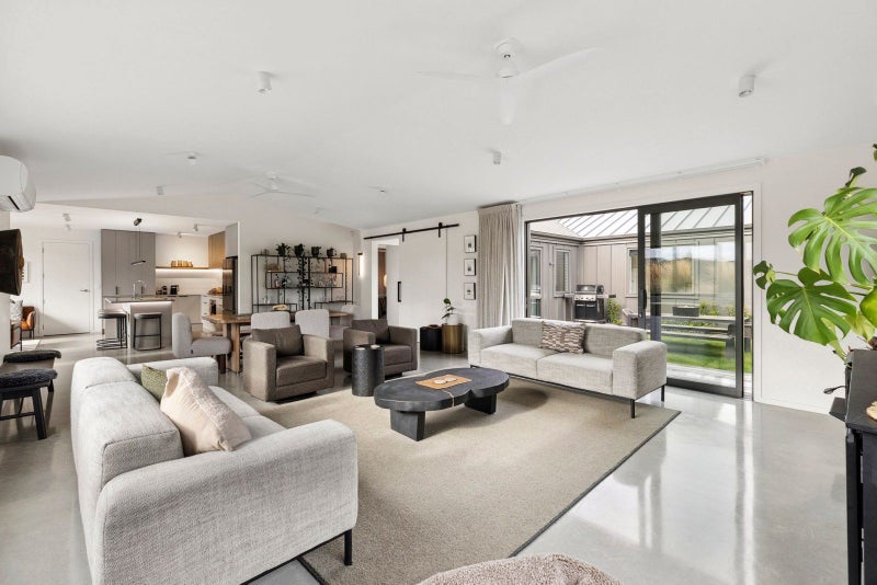 6 McDonald Street, Wanaka, Queenstown Lakes - Carousel 1