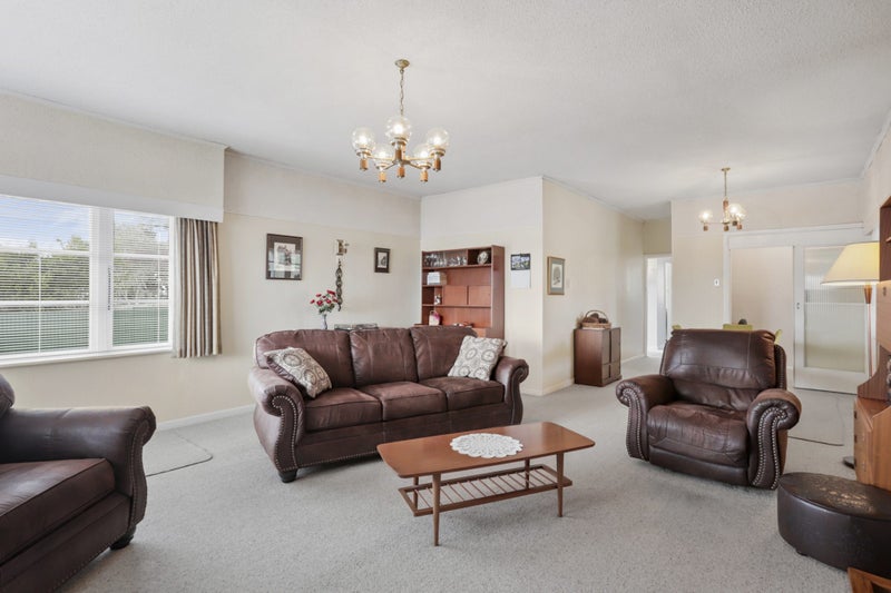 33 Seabrook Avenue, New Lynn, Auckland - Carousel 2