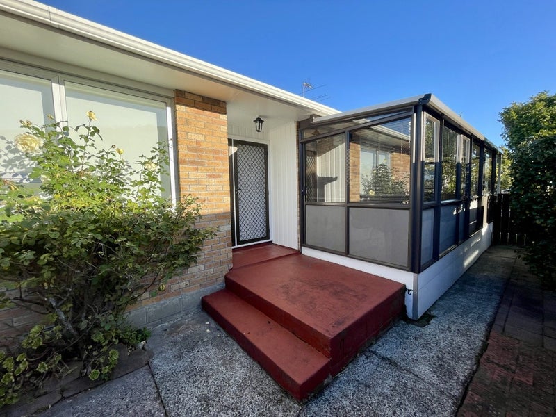 8 Tacoma Drive, Totara Park, Upper Hutt - Carousel 25