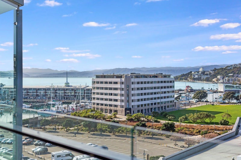 9J/245 Wakefield Street, Te Aro, Wellington - Carousel 2