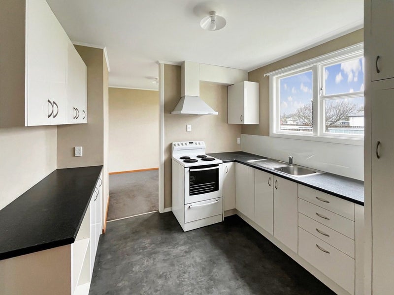 6 Devon Crescent, Bulls - Carousel 2