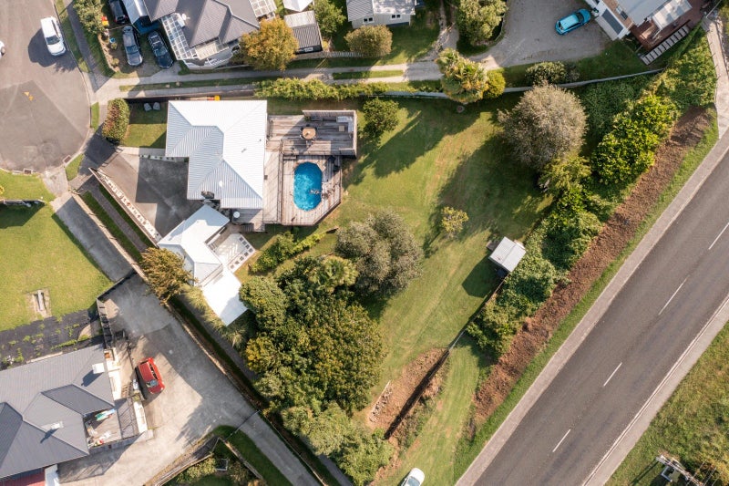 16 Brown Terrace, Te Puke, Te Puke - Carousel 1