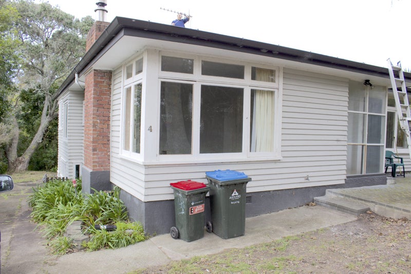 4 Griffen Park Road, Mount Roskill, Auckland - Carousel 1