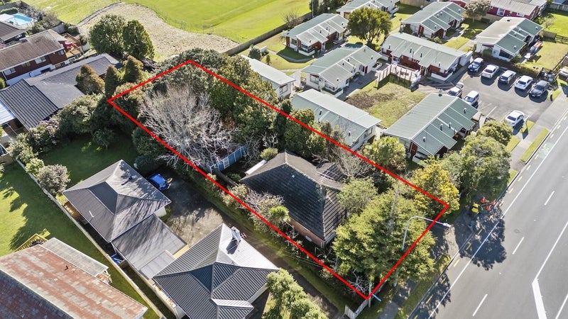 480 East Coast Road, Windsor Park, Auckland - Carousel 1