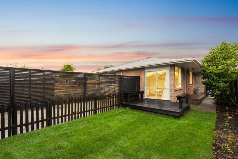 4/25 Edgeware Road, St Albans, Christchurch - Carousel 1