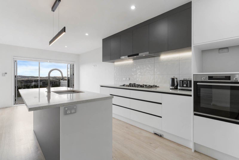 82 Joseph Street, Flat Bush, Auckland - Carousel 2