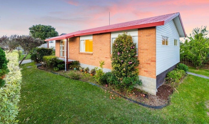 35 Limond Street, Randwick Park, Auckland - Carousel 1