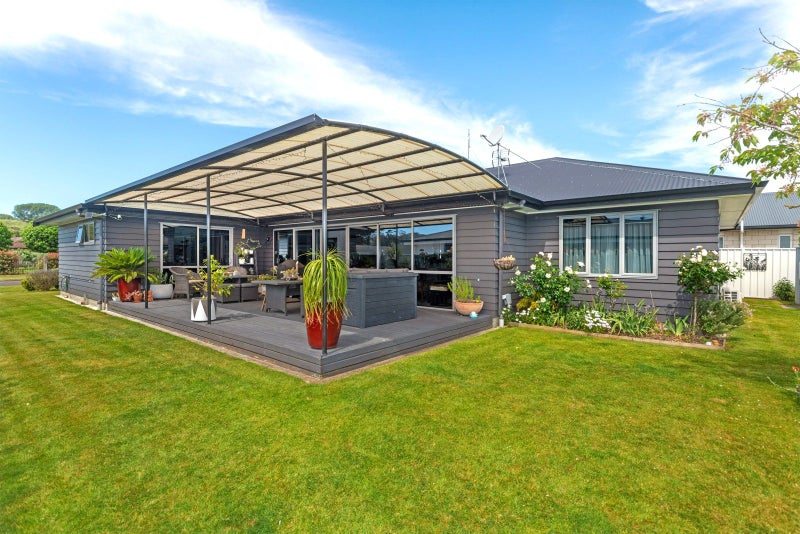 50 Sterling Park, Lytton West, Gisborne - Carousel 2