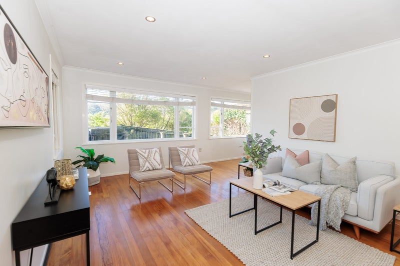 15 Collier Avenue, Karori, Wellington - Carousel 1