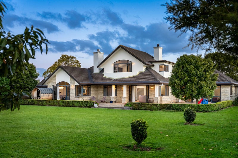 45 Amberfields Way, Runciman, Drury - Carousel 1