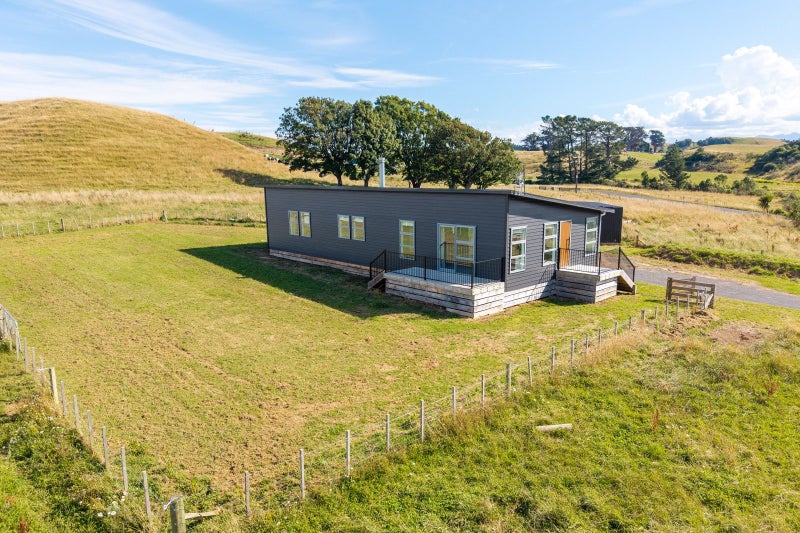 35 North Road, Eketahuna, Eketahuna - Carousel 1