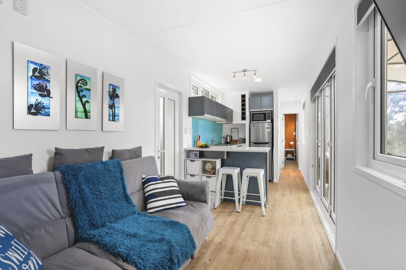 19 Rauhuia Crescent, Parau, Auckland - Carousel 2