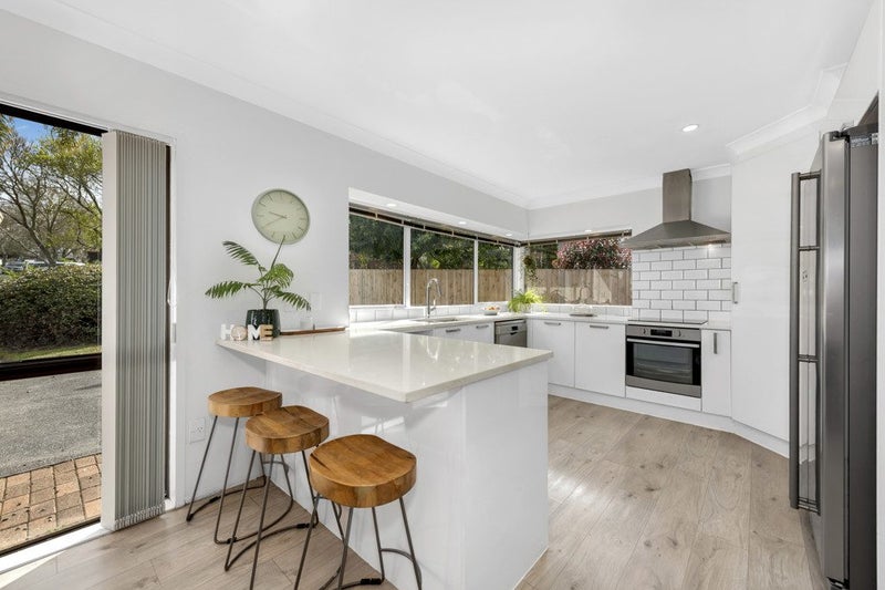 26 Parramatta Place, Botany Downs, Auckland - Carousel 2