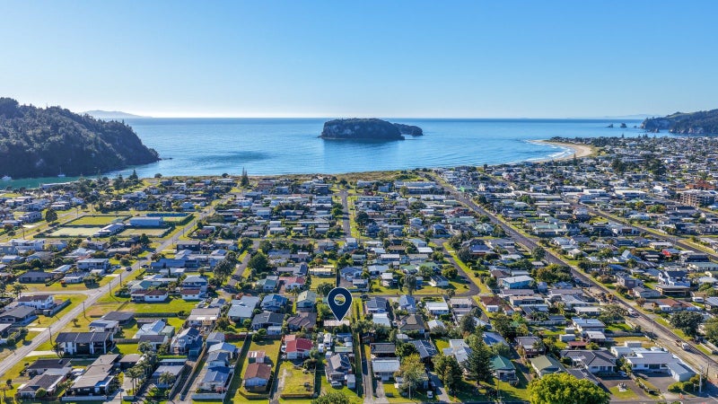 211B The Square, Whangamata, Whangamata - Carousel 1