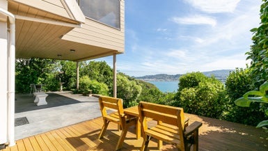 3 Countess Close, Maupuia, Wellington - Carousel 1